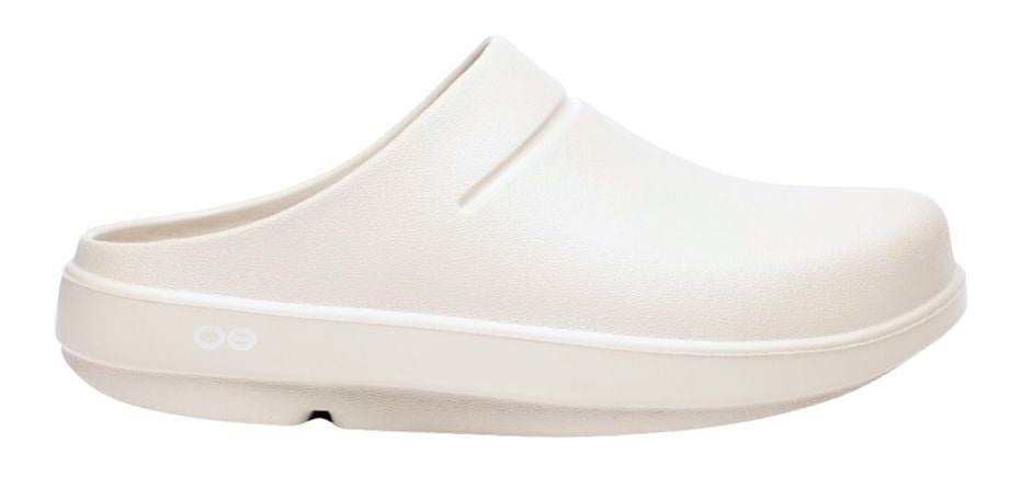 OOFOS Unisex OOcloog Clog - Eggnog