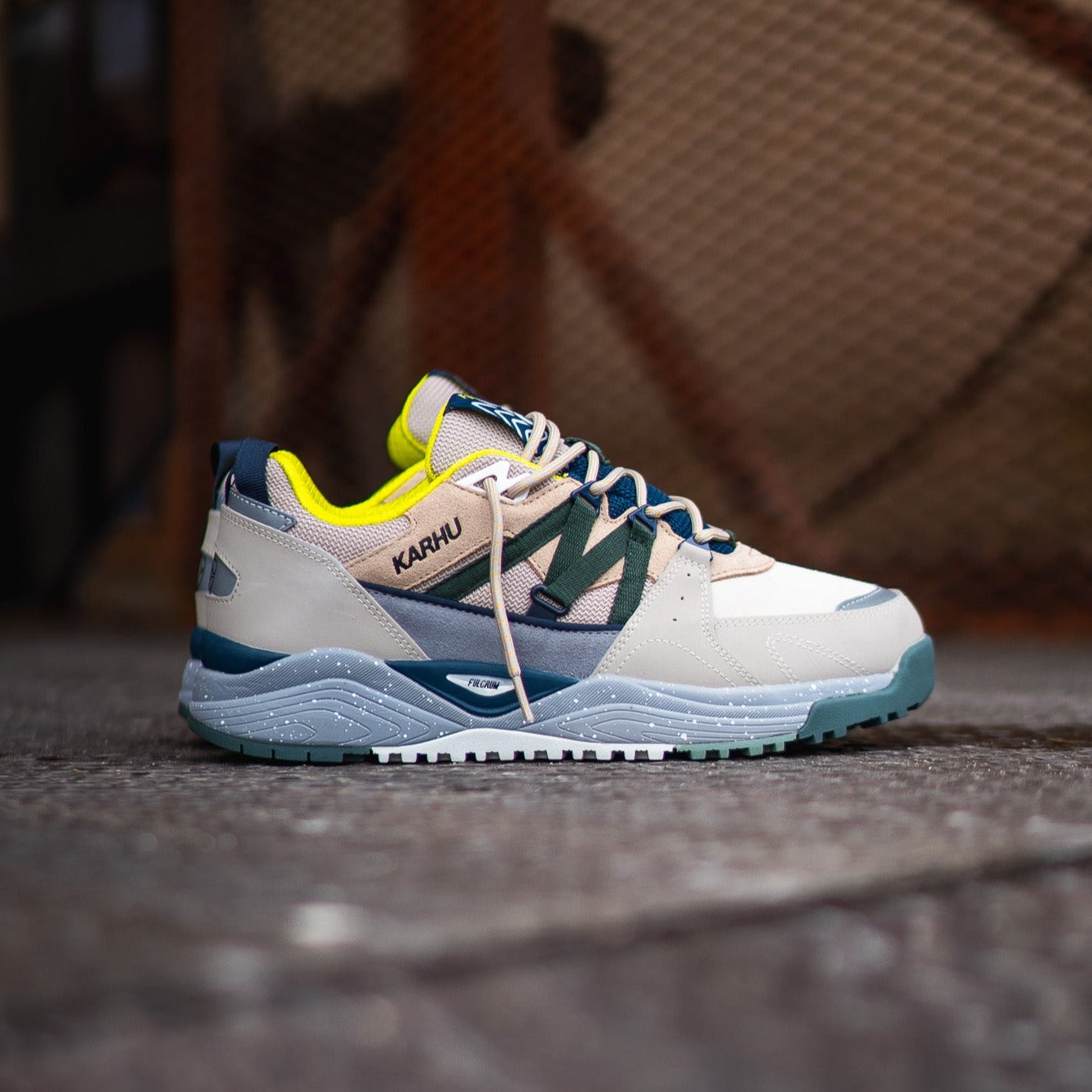 Mens Karhu Fusion XC (Silver Lining/Dark Forest)
