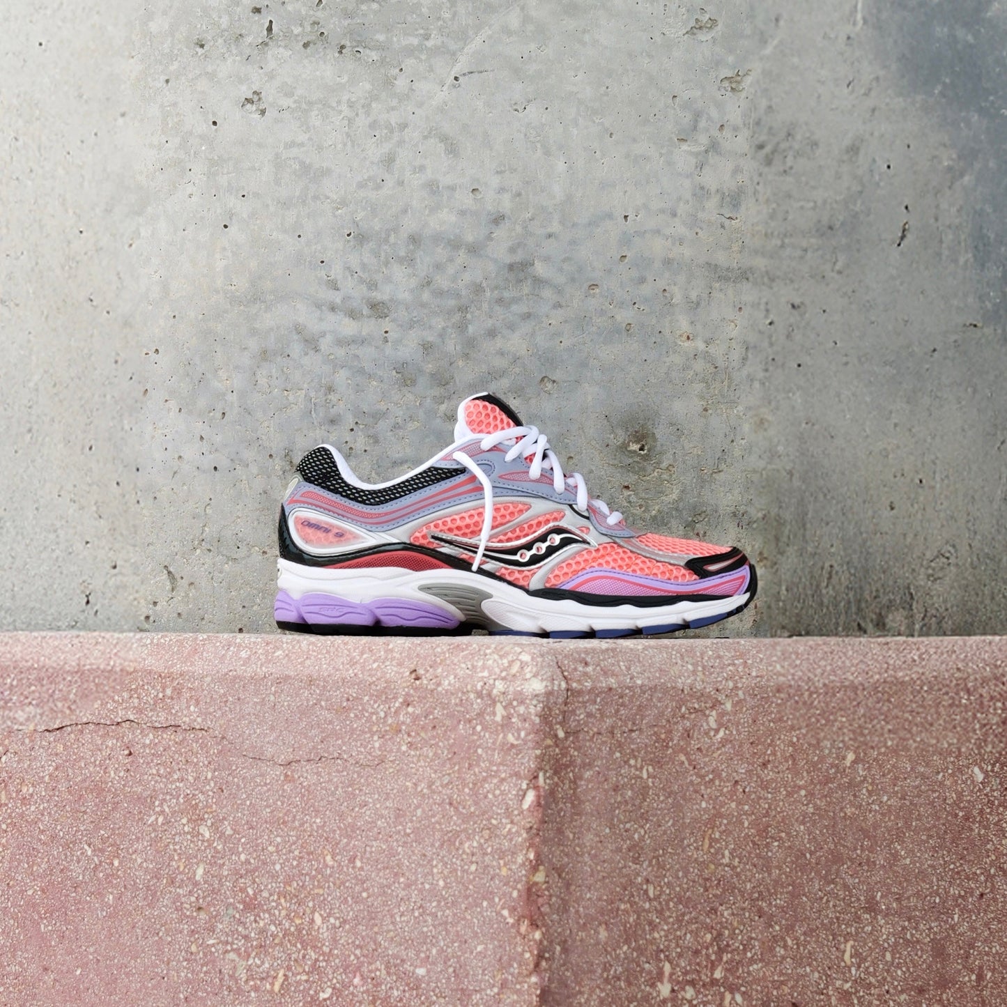 Mens Saucony ProGrid Omni 9 (Pink/Purple)