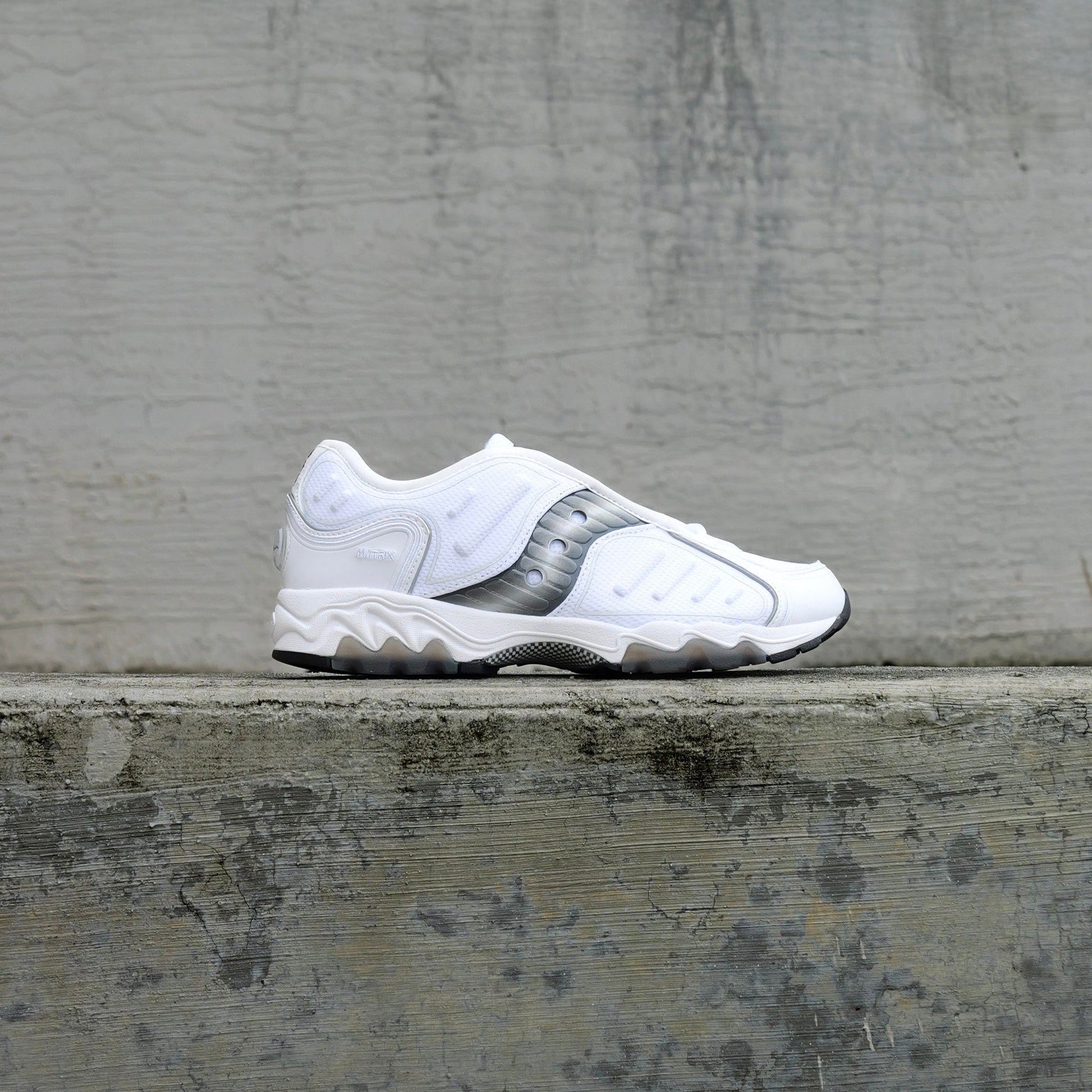 Saucony "Matrix" (White/Metallic)