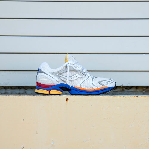 Mens Saucony ProGrid Triumph 4 Galaxy (White/Multi)
