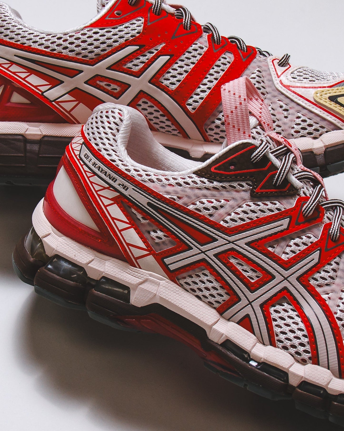 Asics Men UB9-S Gel-Kayano 20 Crystal Pink Classic Red Core 1203A456-700