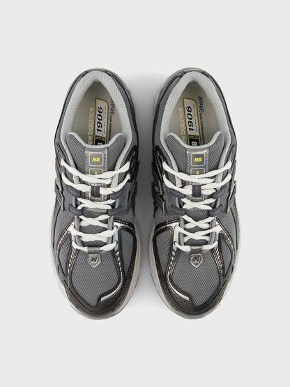 New Balance 1906 Sneakers | Dark Silver Metallic