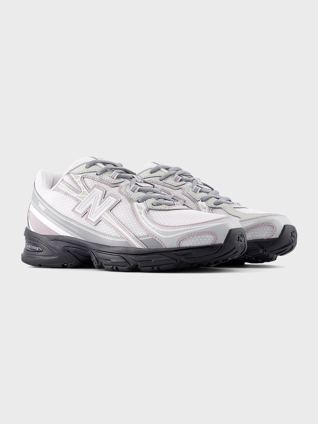 New Balance 740 Sneakers | Silver Metallic/Raincloud