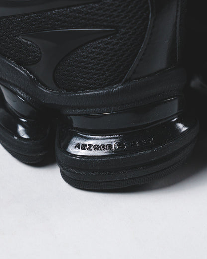 New Balance Unisex 2000 Black Metallic U200078C