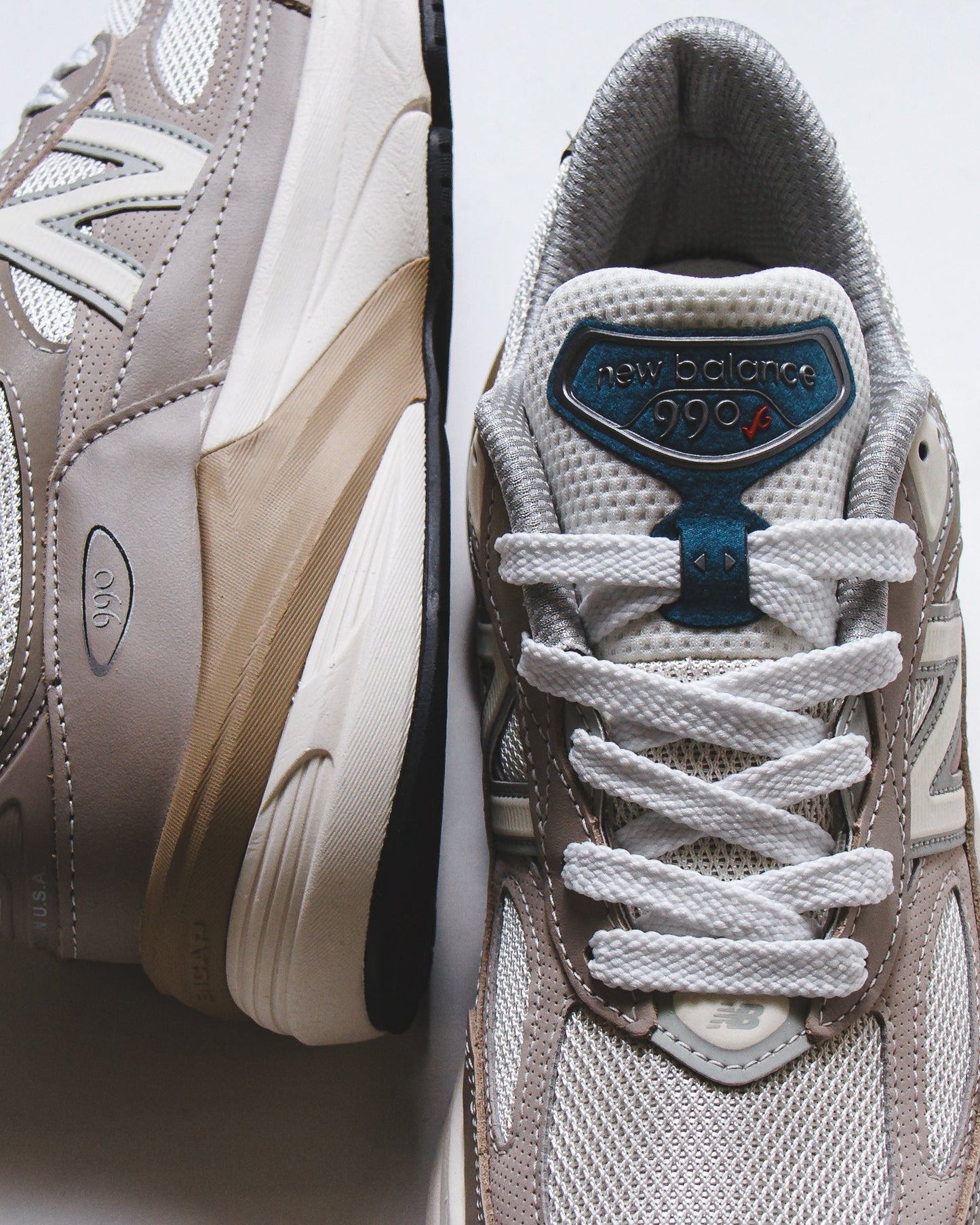 New Balance Unisex Made in USA 990v6 Light Mushroom U990MM6