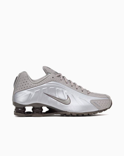 Nike Shox R4