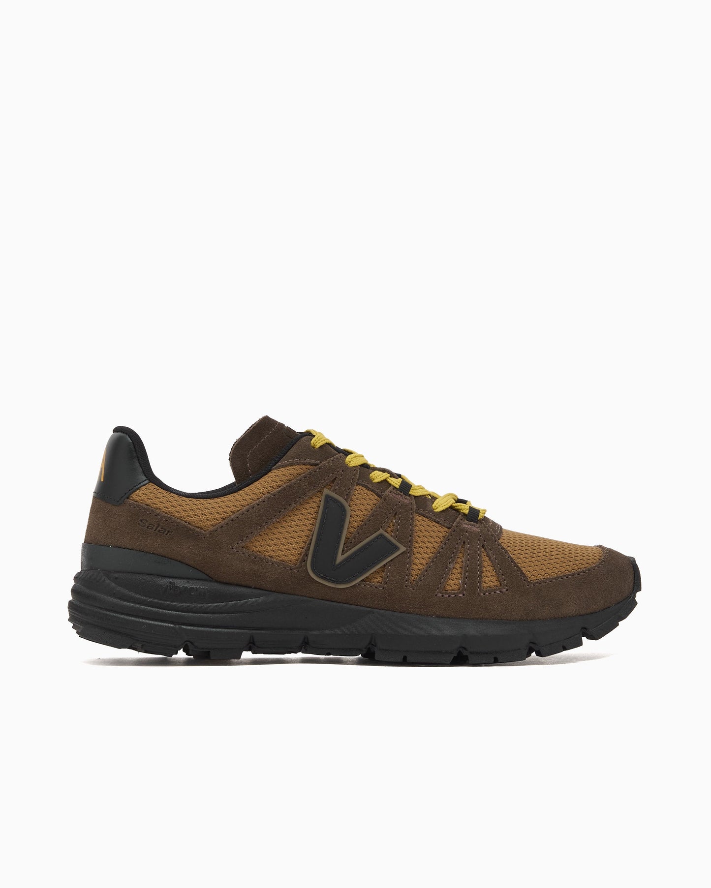 Veja Salar Vibram