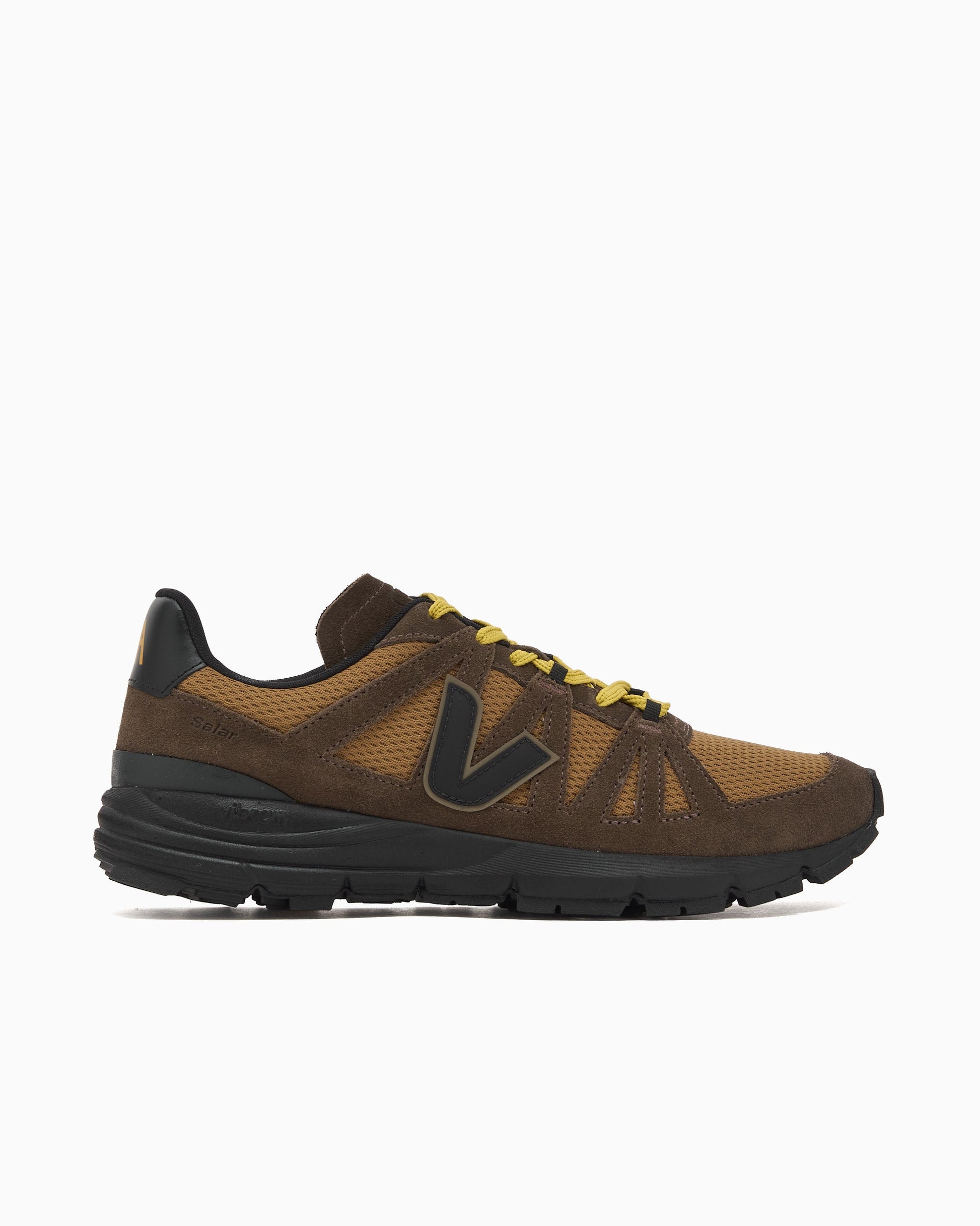 Veja Salar Vibram